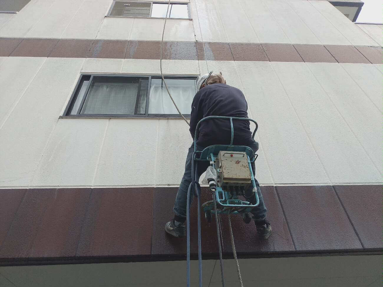 福島市　雨漏り　外壁塗装　修理